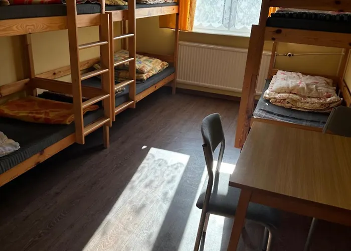 Albergue Szkolne Schronisko Mlodziezowe *