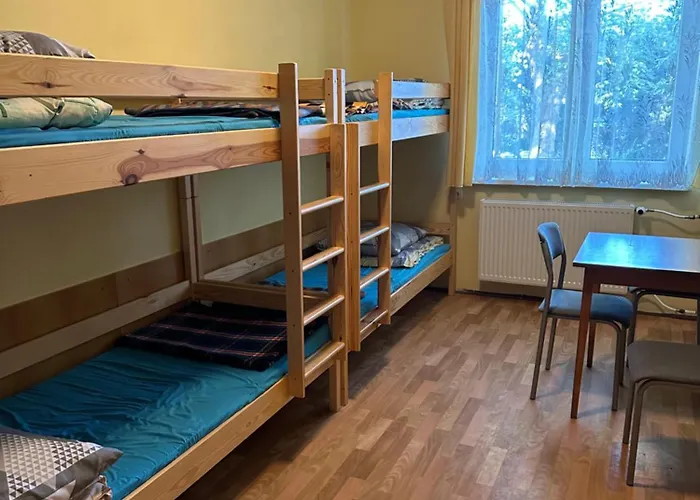 Albergue Szkolne Schronisko Mlodziezowe *